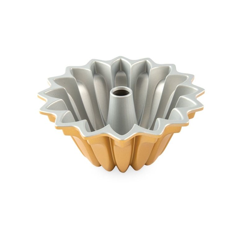 Forma Nordic Ware Lotus Pan