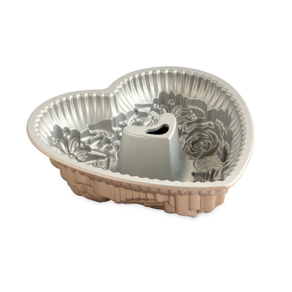 Forma Nordic Ware Floral Heart Bundt
