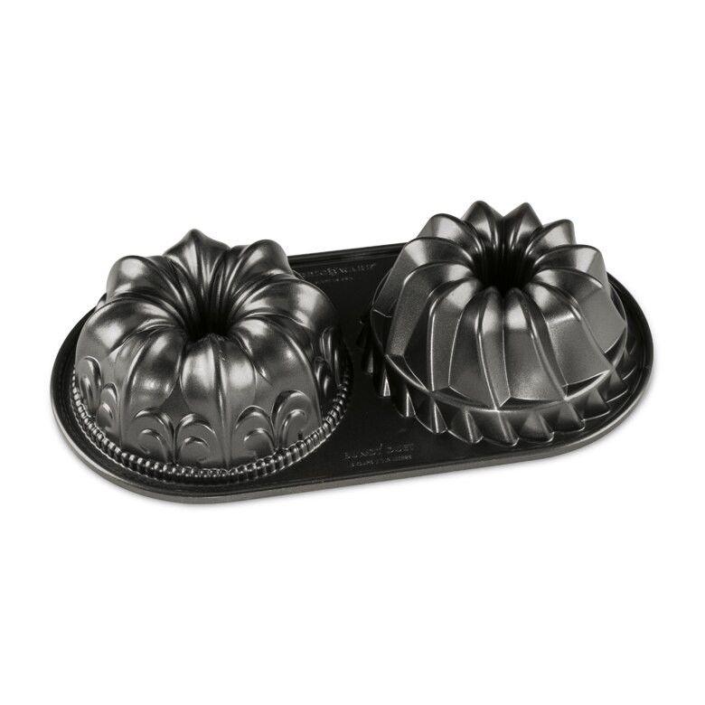 Forma Nordic Ware Bundt Duet Pan