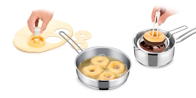 Utensílio para fazer donuts c/pinça DELÍCIA
