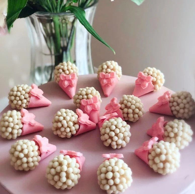 Molde para chocolate Cone inclinado