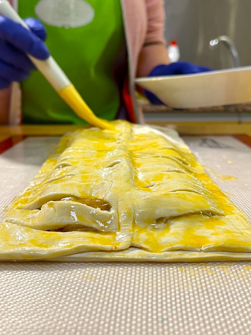 TARTE FOLHADA DE MAÇÃ, CANELA E FRUTOS SECOS