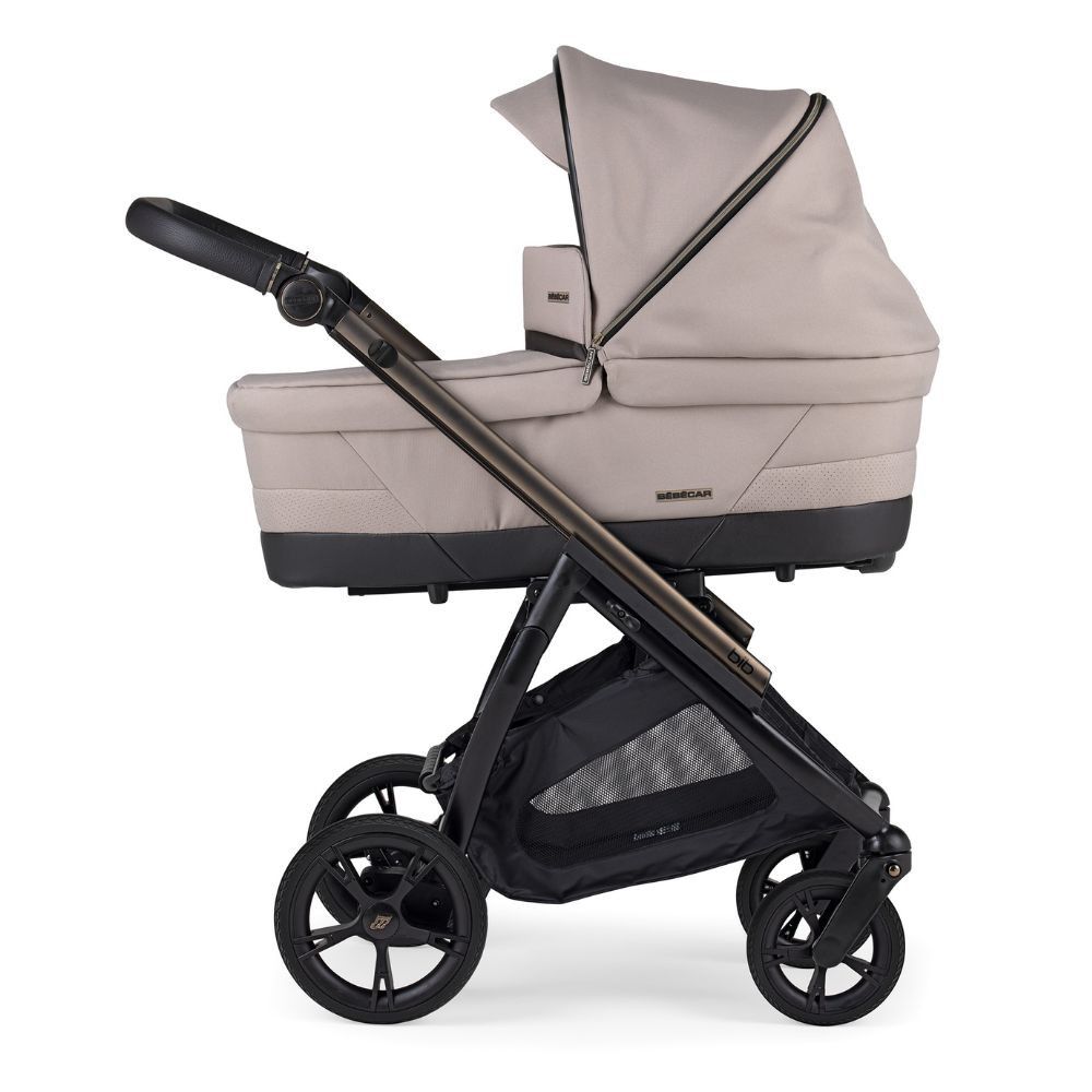 Trio BIB Caramel, Carrinho + Alcofa com Colchão SoftFresh + Babycoque Reclinável Easymaxi XL-i, Chassis Misto Fumé Bébécar