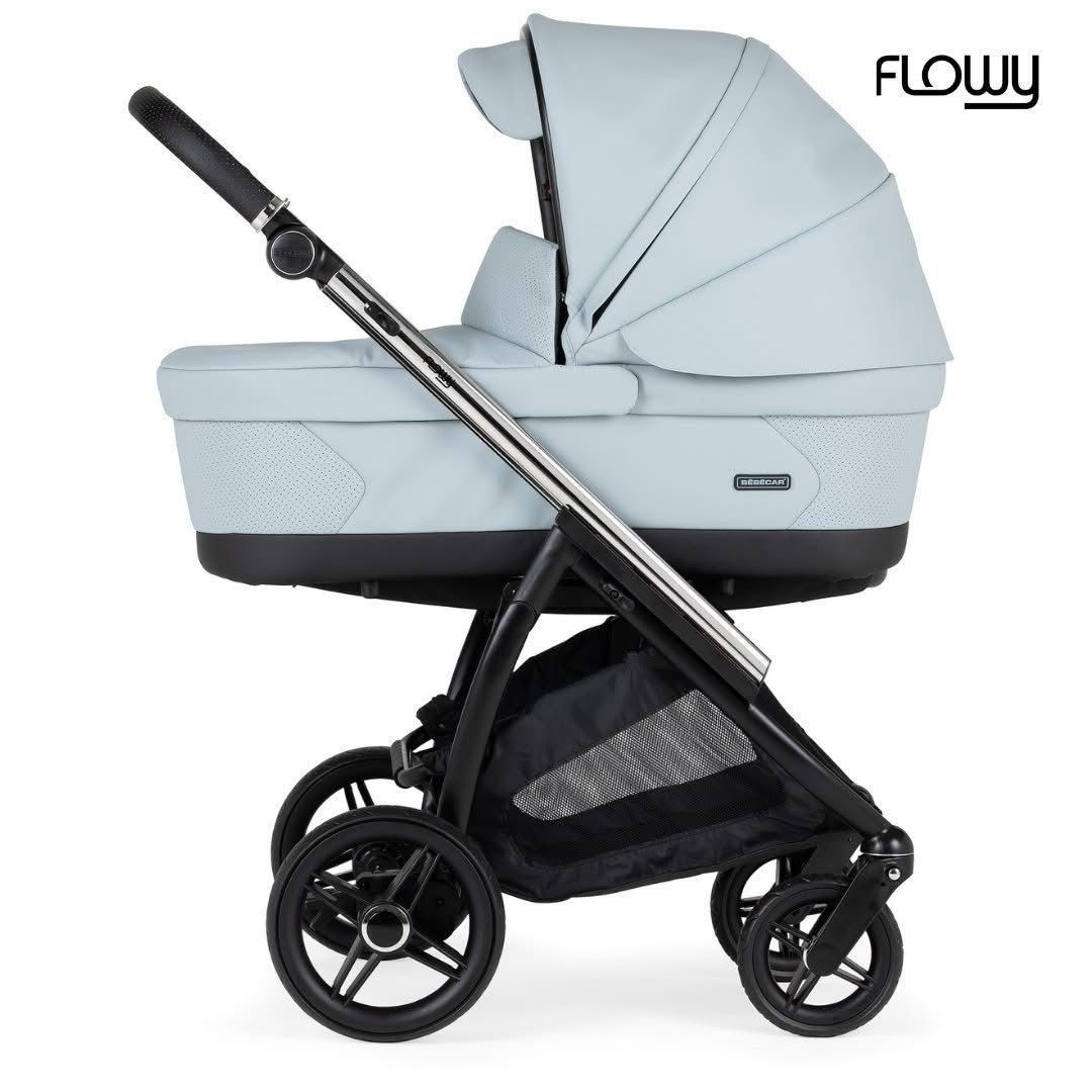 Trio Flowy Azul, Carrinho + Alcofa com Colchão SoftFresh + Babycoque Reclinável Easymaxi XL-i, Chassis Misto Bébécar